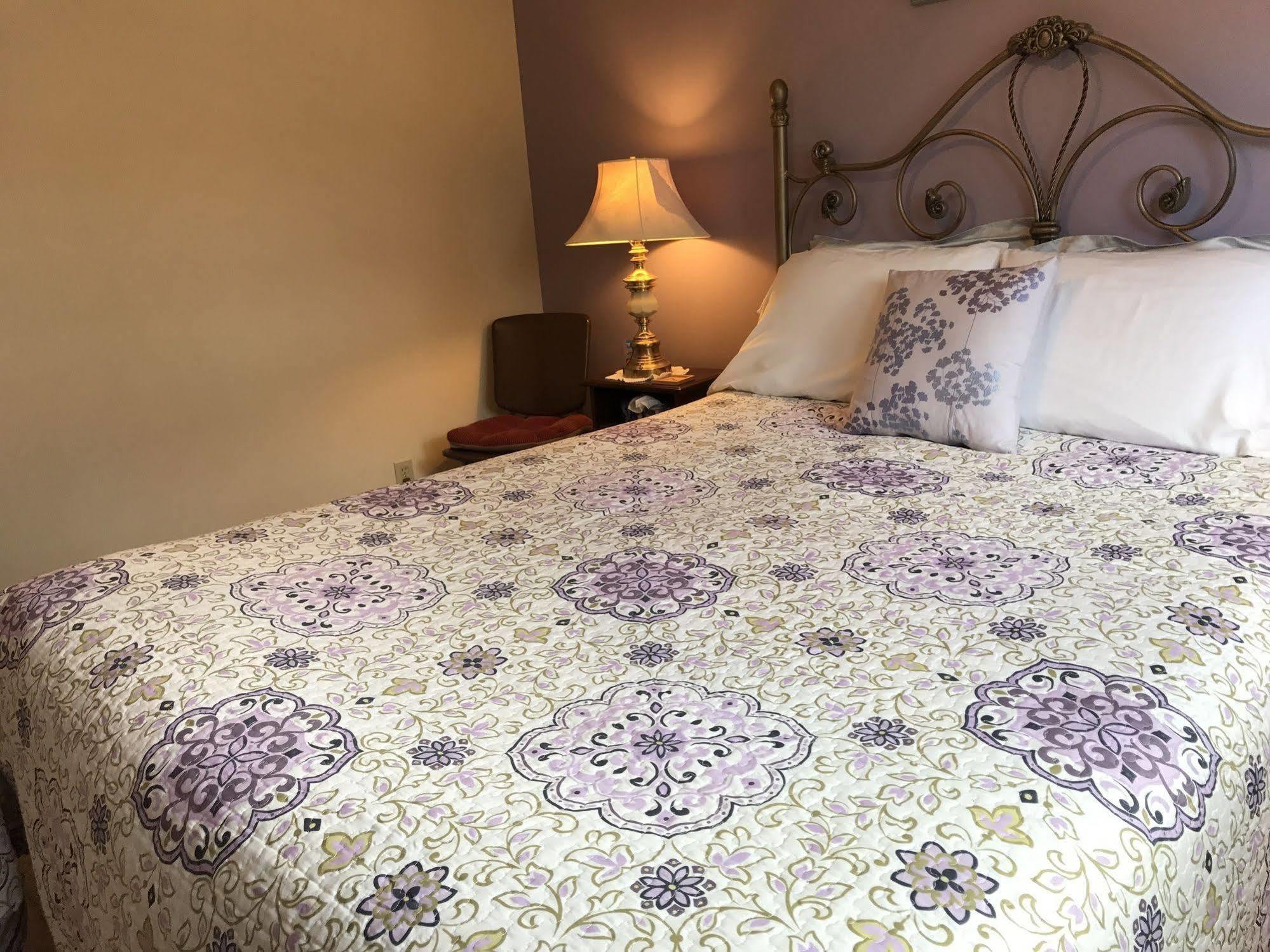 Wild Rose Bed & Breakfast Saskatoon Esterno foto